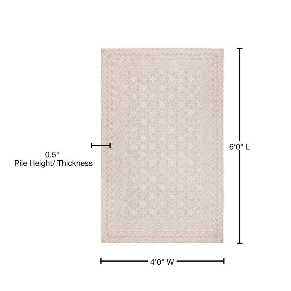 Blossom BLM114 Hand Tufted Area Rug - Grey/Ivory - 4'x6' - Safavieh..
