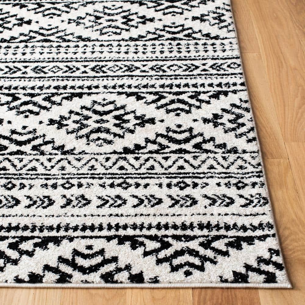 Tulum TUL272 Power Loomed Area Rug - Ivory/Black - 5'3"x7'6" - Safavieh.