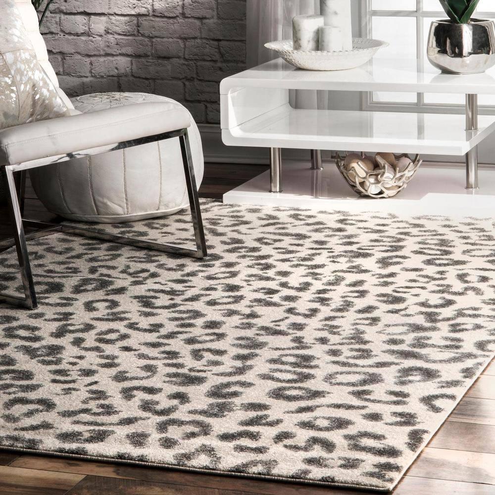 Nuloom Leopard Animal Print 4 Round Accent Indoor Area Rug for Living Room Bedroom Dining Room Entryway Kitchen, Grey/Off White