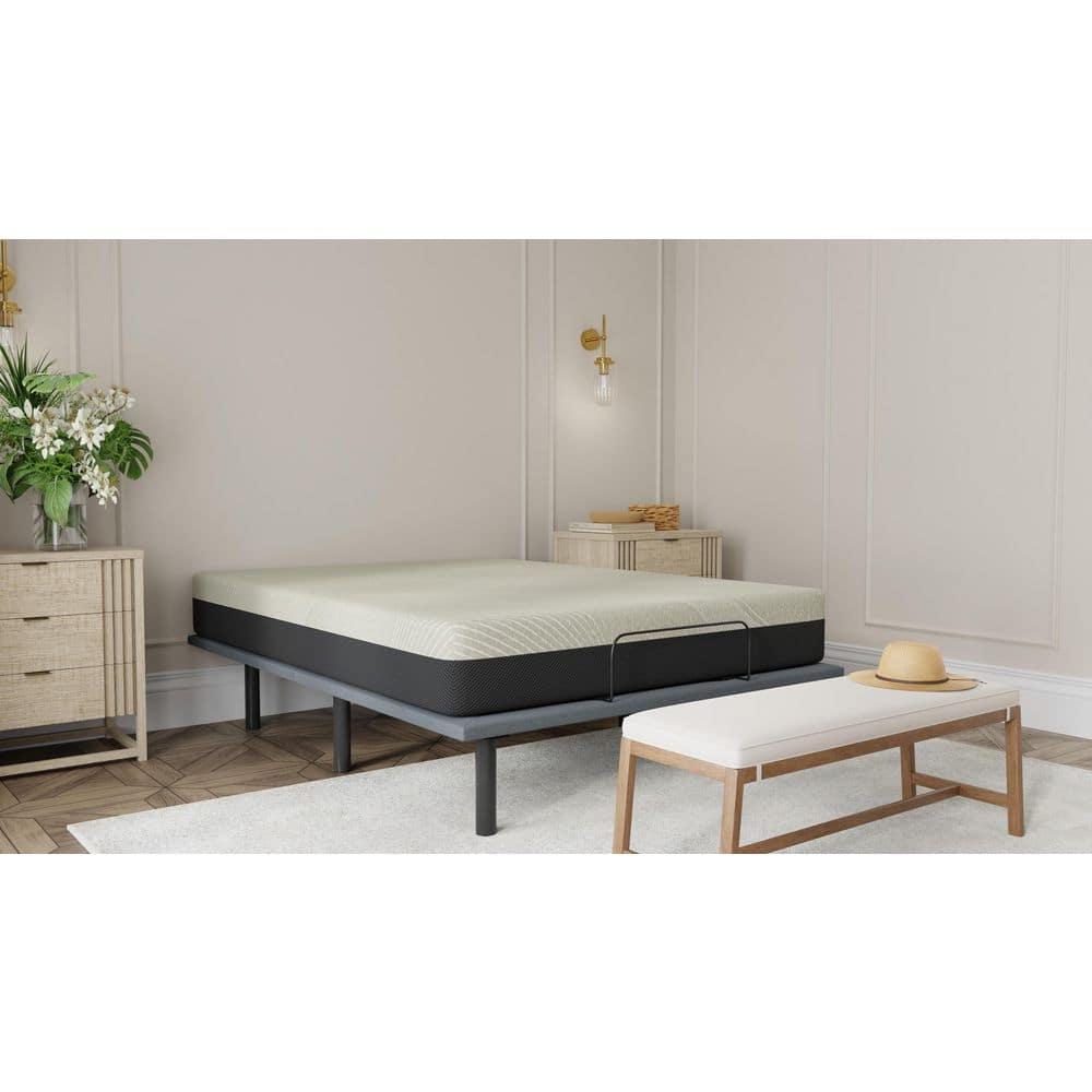 Queen Medium Gel Memory Foam Mattress with Breathable Design