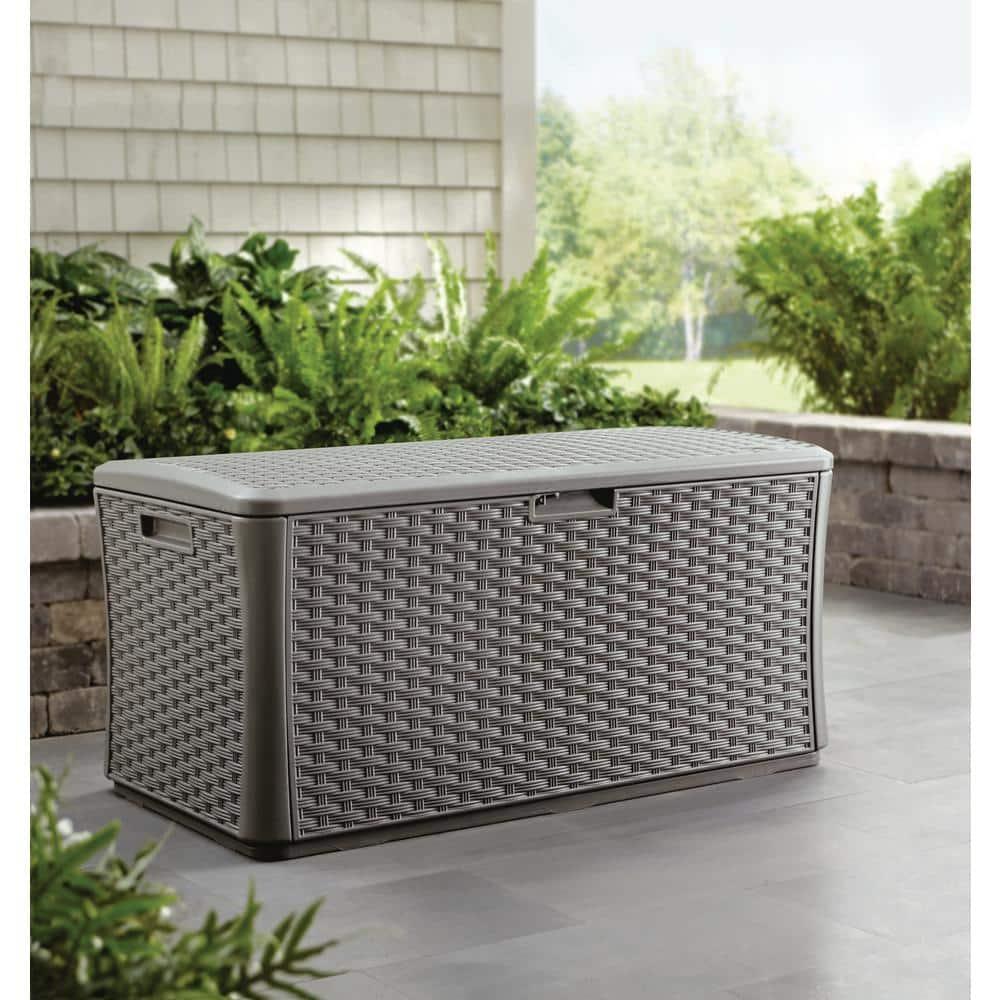 Suncast Suncast 134 Gallon Water Resistant Lockable Deck Box
