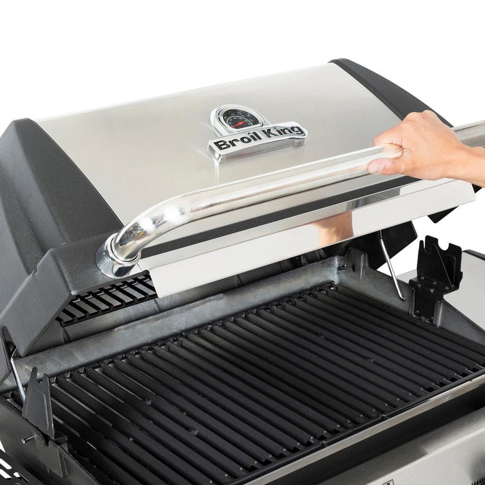 Broil King Signet 390 3-Burner Grill in Stainless Steel with Side Burner and Rear Rotisserie Burner