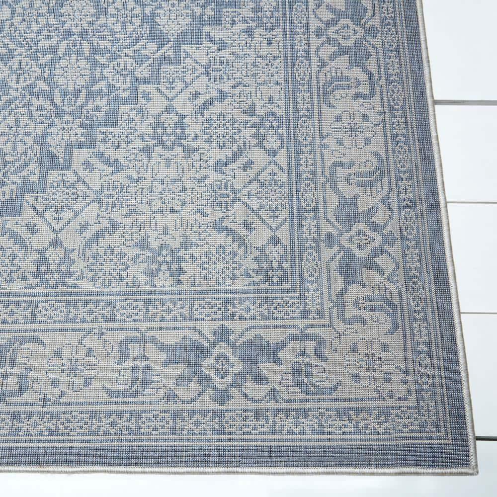 Persian Persian Inspired Blue/Gray Area Rug