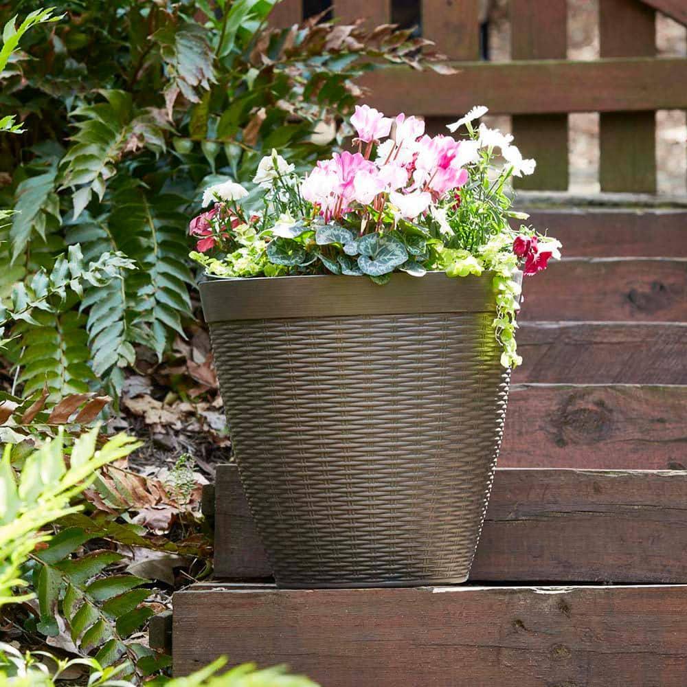 Southern Patio 15" Jamaica Wicker Planter, Dark Coffee - Southern Patio