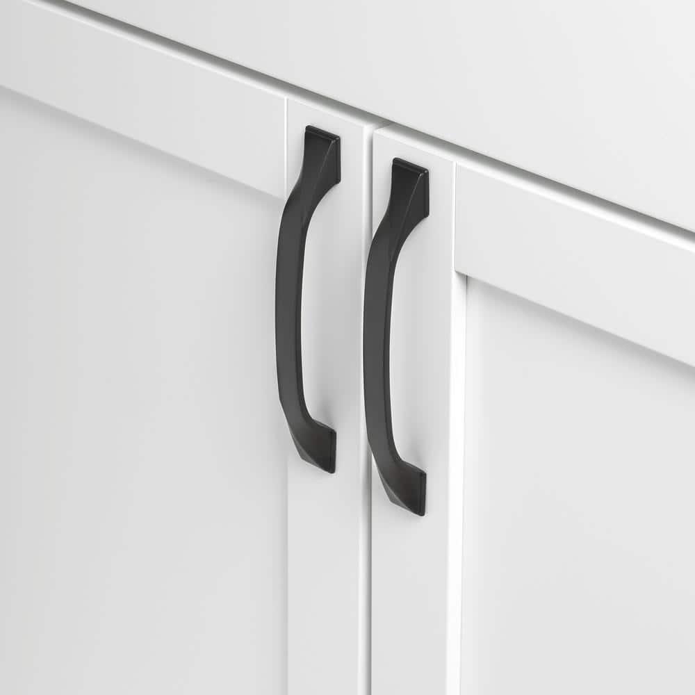 Giana Collection 5-1/16" Center to Center Solid Twisted Bar Pull