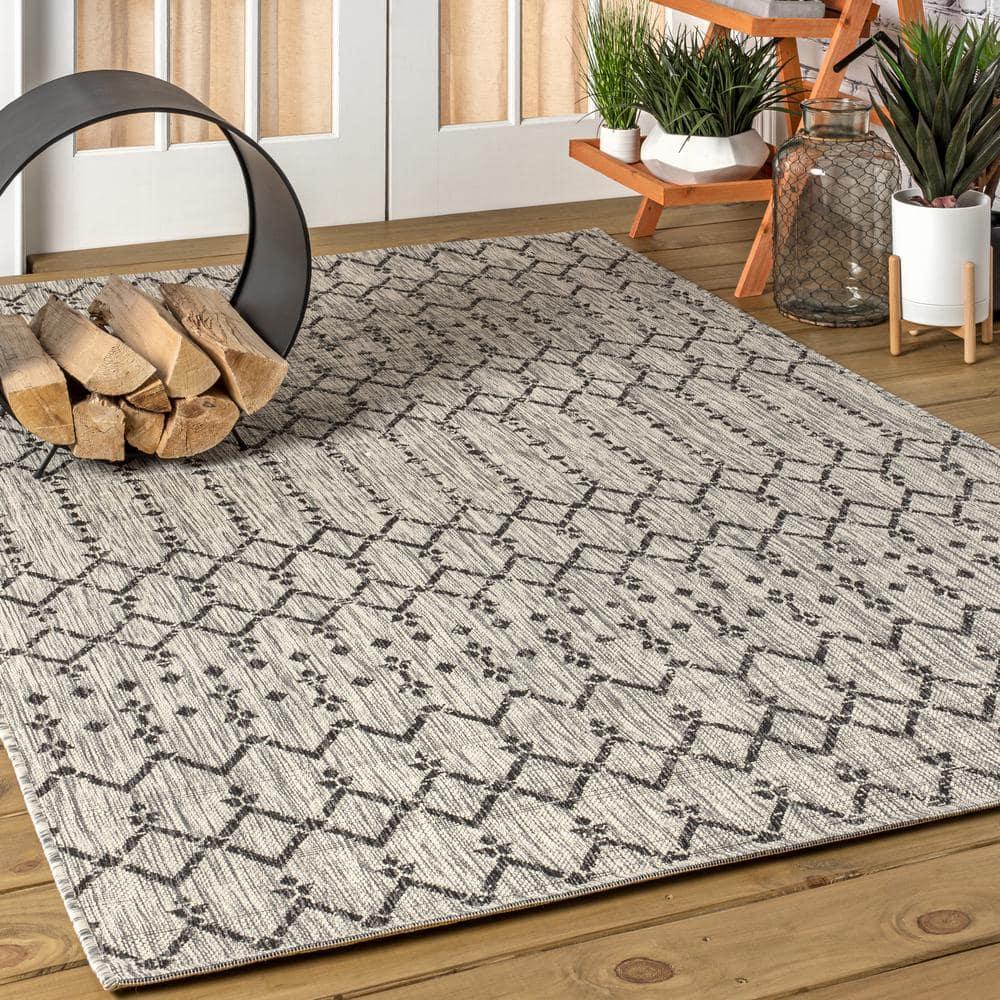 5'x8' Ourika Moroccan Geometric Textured Weave Indoor/Outdoor Area Rug, Light Gray/Black - JONATHAN Y