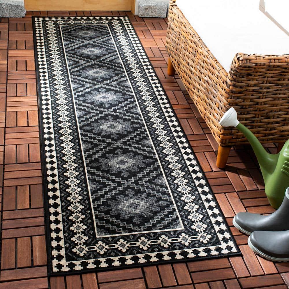 Veranda VER099 Power Loomed Indoor/Outdoor Runner Rug - Black/Creme - 2'3"x12' - Safavieh.