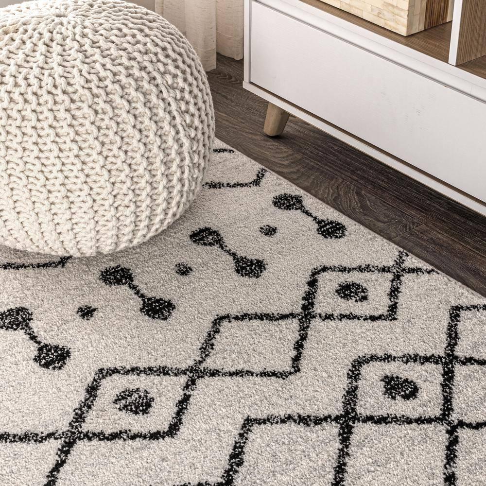 2'x8' Aksil Moroccan Beni Souk Runner Rug, Cream/Black - JONATHAN Y
