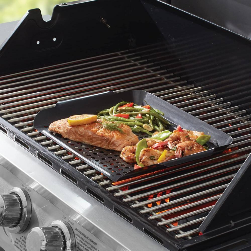 Mr. Bar-B-Q Premium Heavy Duty Non-Stick Grill Topper | Rust Resistant Grill Pan with Handles | Easy to Use Grilling Accessories | Great for Seafood & Vegitables, Medium