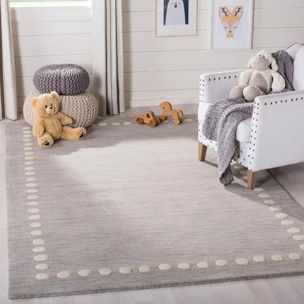 Safavieh Kids SFK802 Hand Loomed Indoor Area Rug - Grey - 5'x5' - Safavieh
