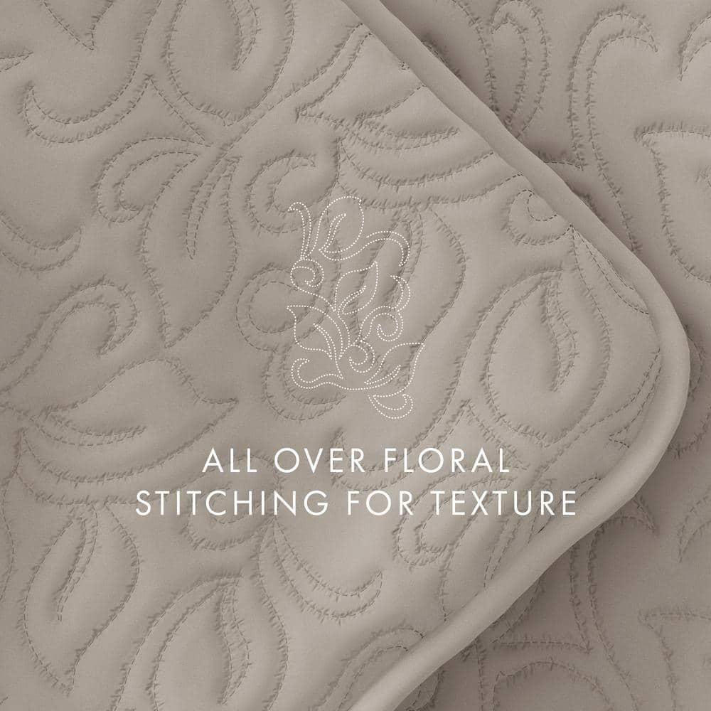 Becky Cameron Becky Cameron Elegant Floral Stitching Quilt Set