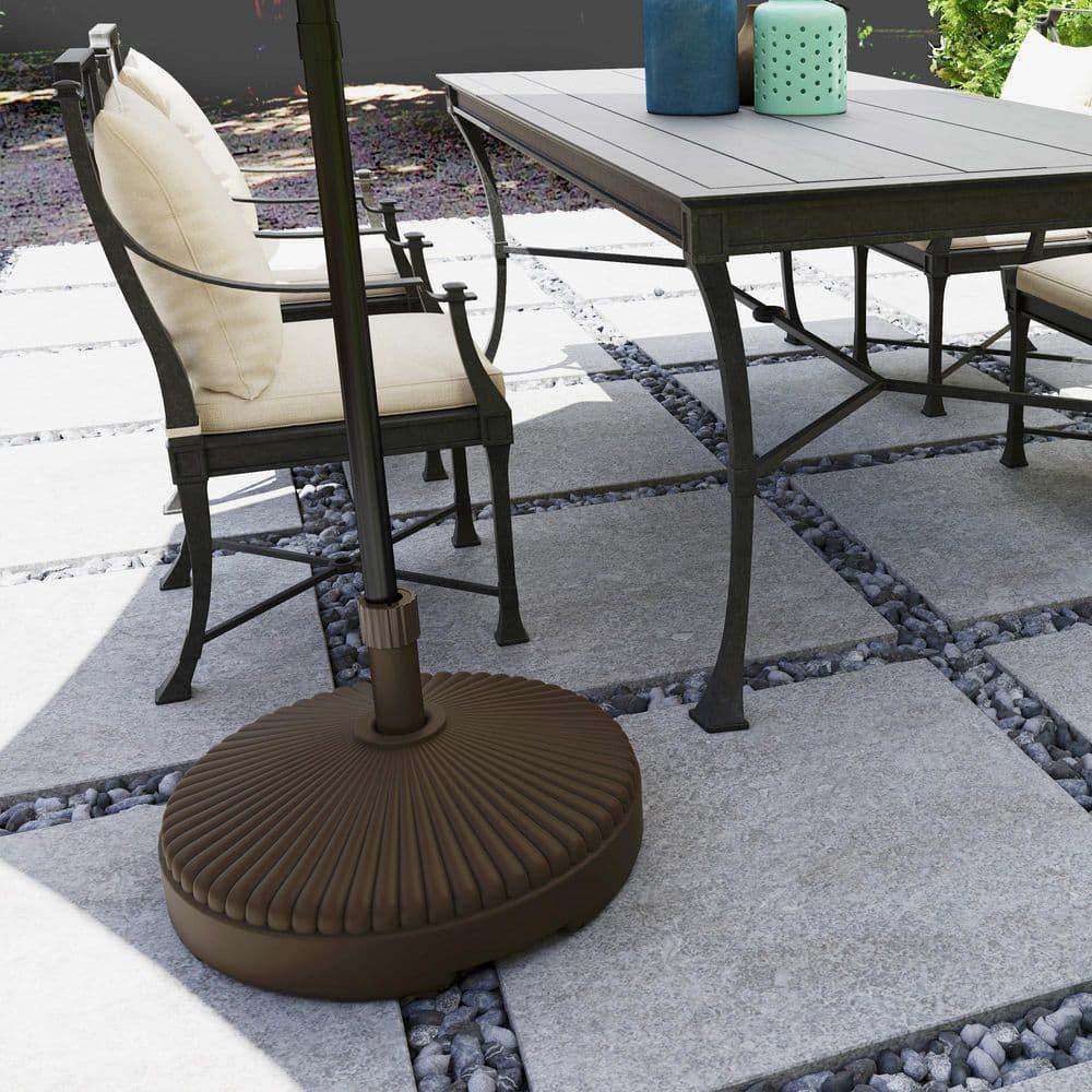 Outsunny Round Patio Umbrella Base Holder Outdoor Umbrella Stand, Filled Up to 62lbs with Stand or 51lbs with Water for Garden Poolside, Brown