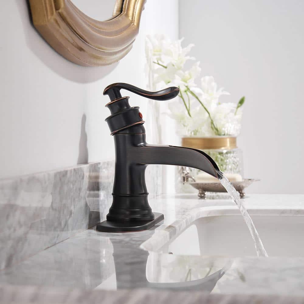 Single-Hole Single-handle Bathroom Faucet with Drain Assembly