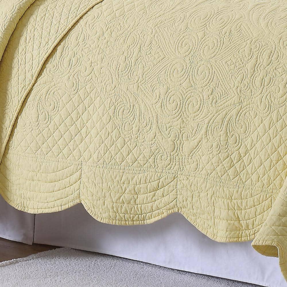 French Tile Scalloped Quilt Set Cotton Standard Quilt Set