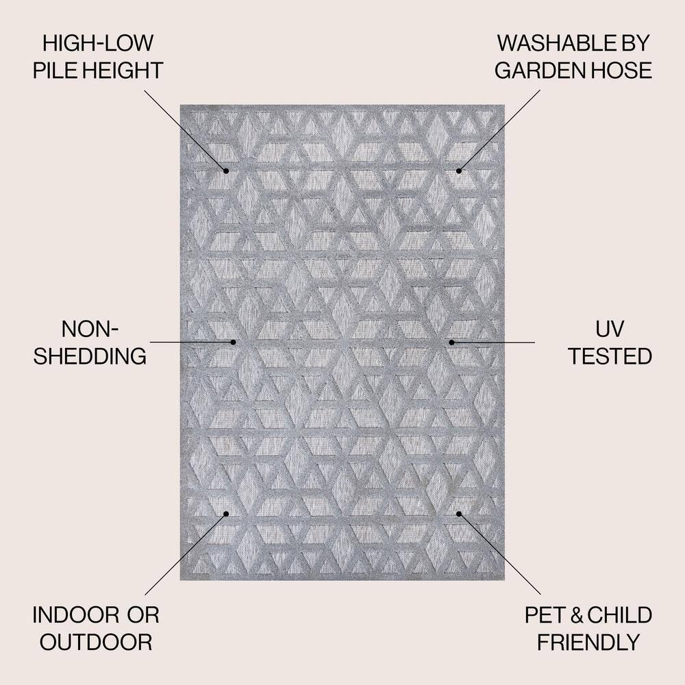 5'x8' Talaia Neutral Geometric Indoor/Outdoor Area Rug, Light Gray - JONATHAN Y