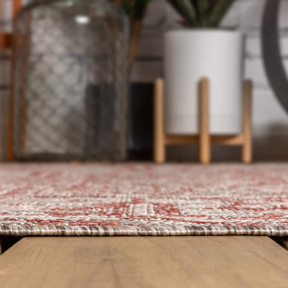 8'x10' Estrella Bohemian Medallion Textured Weave Indoor/Outdoor Area Rug, Red/Taupe - JONATHAN Y