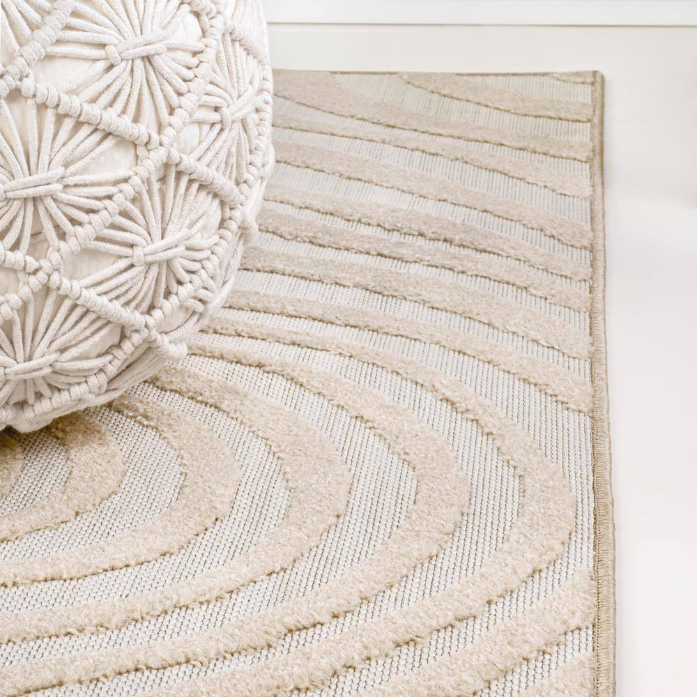 JONATHAN Y Maribo High-Low Abstract Groovy Striped Beige/Cream 5 ft. x 8 ft. Indoor/Outdoor Area Rug