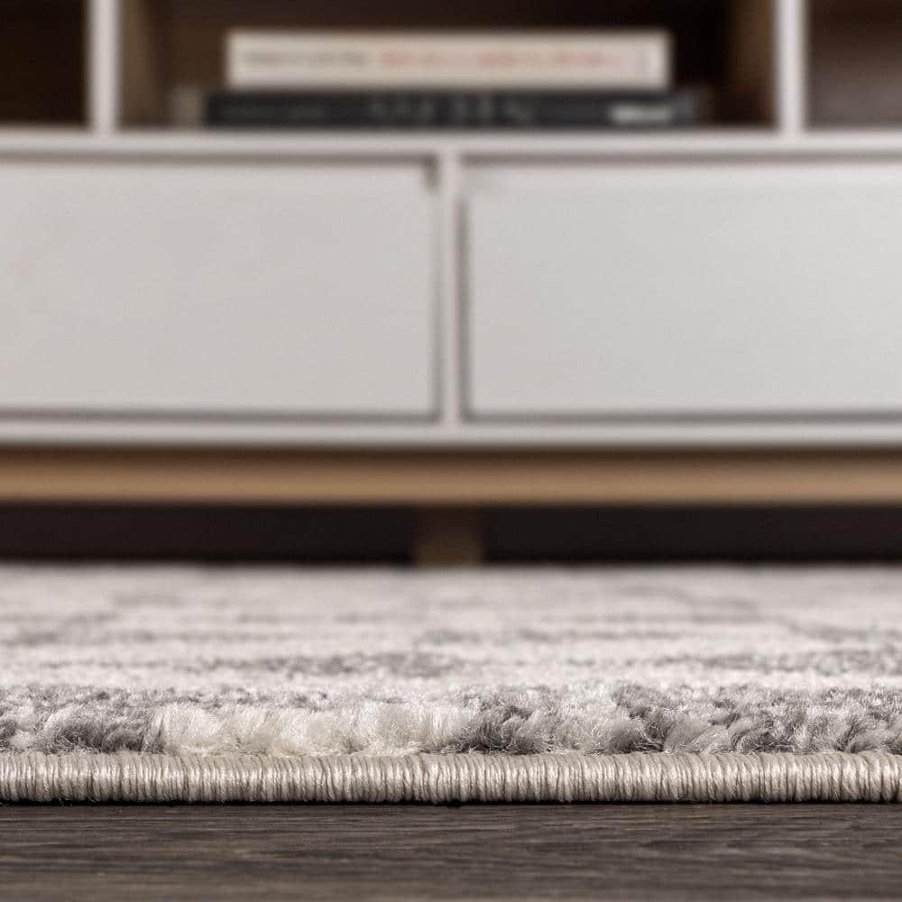3'x5' Aisha Moroccan Triangle Geometric  Area Rug, Cream/Gray - JONATHAN Y