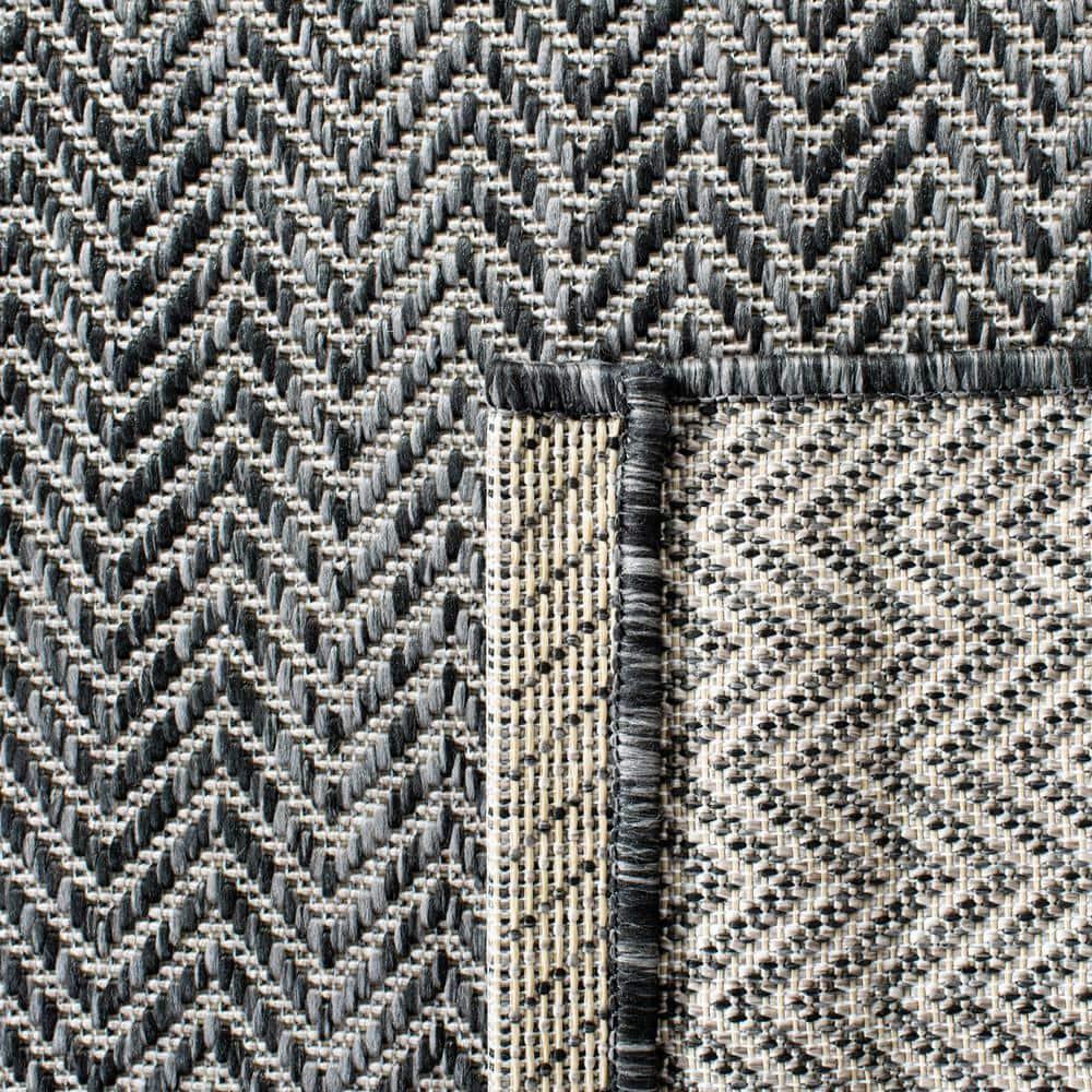 Courtyard CY8022 Power Loomed Indoor and Outdoor Area Rug - Black/Beige - 4'x5'7" - Safavieh
