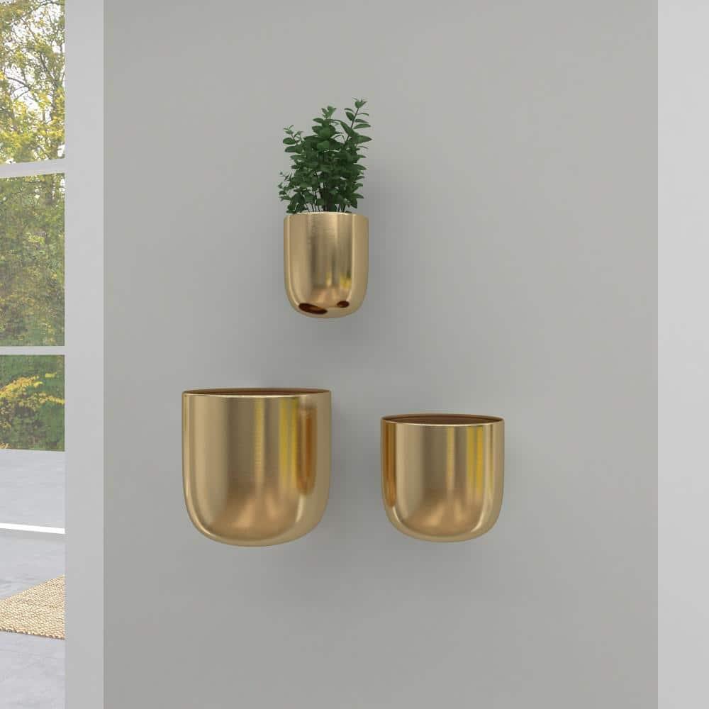 DecMode 9", 7", 6"H Round Gold Metal Indoor Outdoor Floating Wall Planter (3 Count)