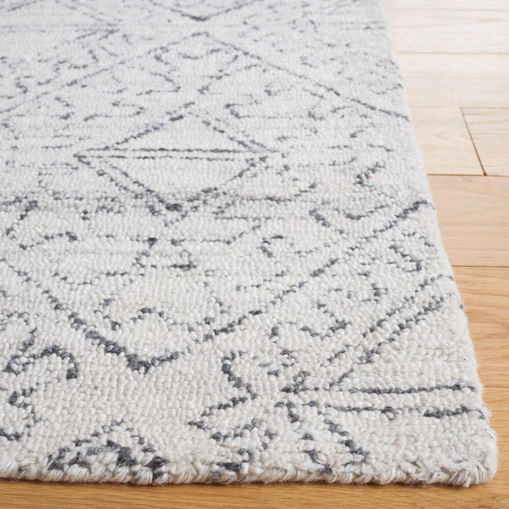 Casablanca CSB241 Hand Tufted Area Rug - Ivory/Black - 3'x5' - Safavieh..