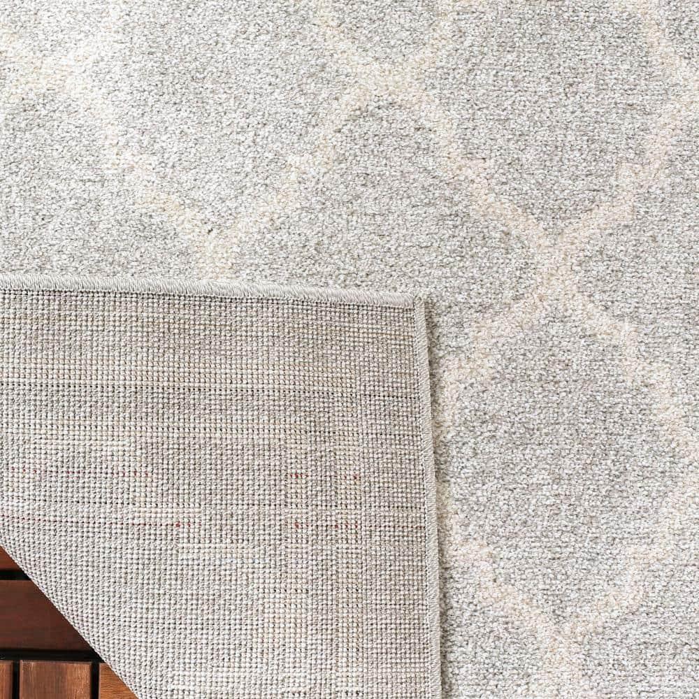 Amherst AMT422 Power Loomed Indoor Runner Rug - Light Grey/Beige - 2'3"x11' - Safavieh