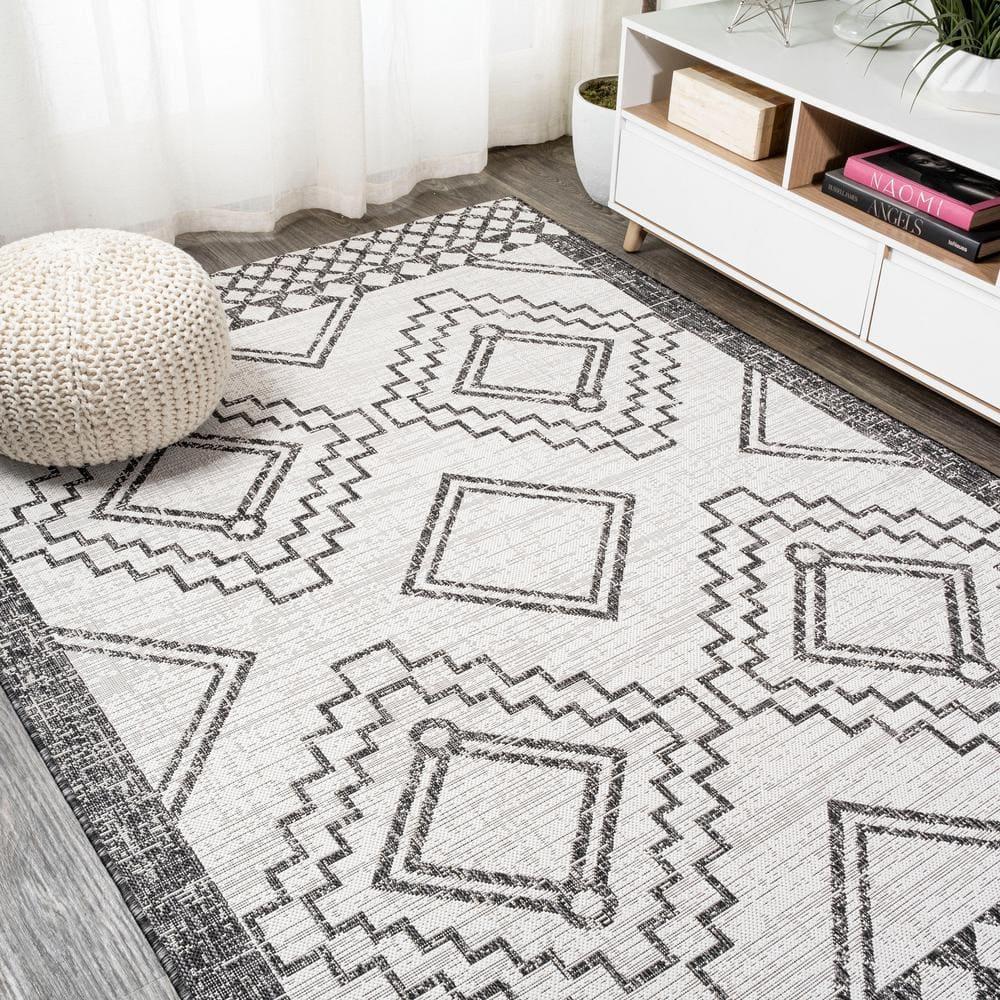 3'x5' Marokko Diamond  Medallion Indoor/Outdoor Area Rug, Ivory/Black - JONATHAN Y