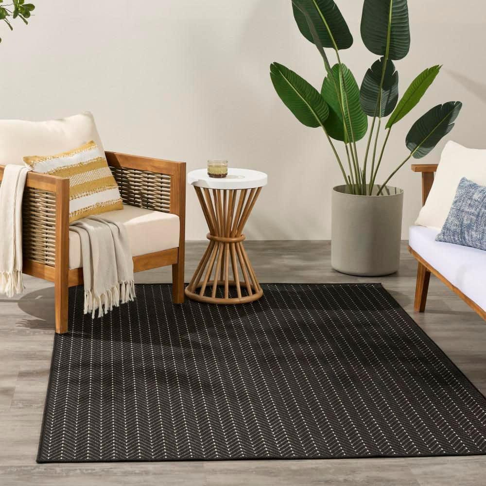 Nourison Horizon Indoor/Outdoor 4' x 6' Black Modern Rug