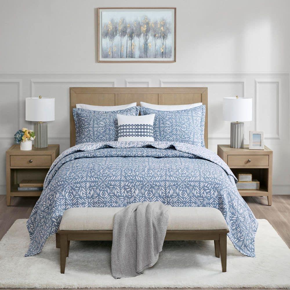 Madison Park Signature Madison Park Signature Harmony Oversized Reversible Matelasse Quilt Set with Throw Pillow