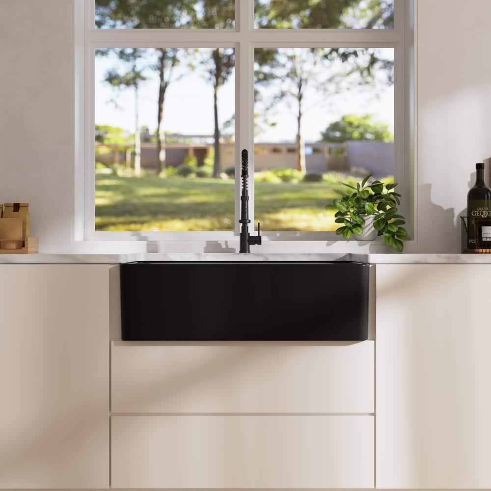 33" L x 20" W Fireclay Farmhouse Kitchen Sink with Sink Grid and Basket Strainer