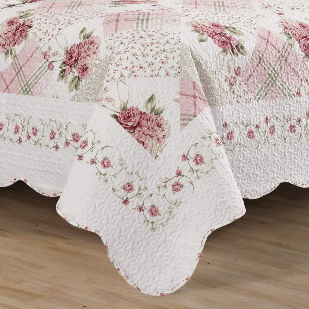 Royal Court Bungalow Quilt Set