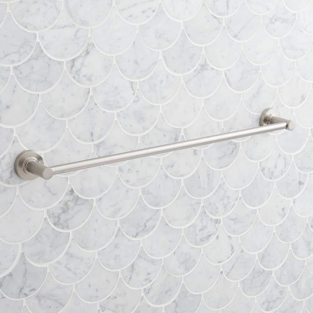 Lexia 24'' Wall Mounted Towel Bar