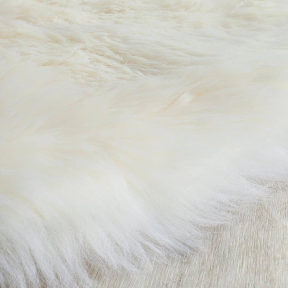 SAFAVIEH Sheep Skin Tiana Sheep Skin Area Rug, White, 3' x 5' Specialty