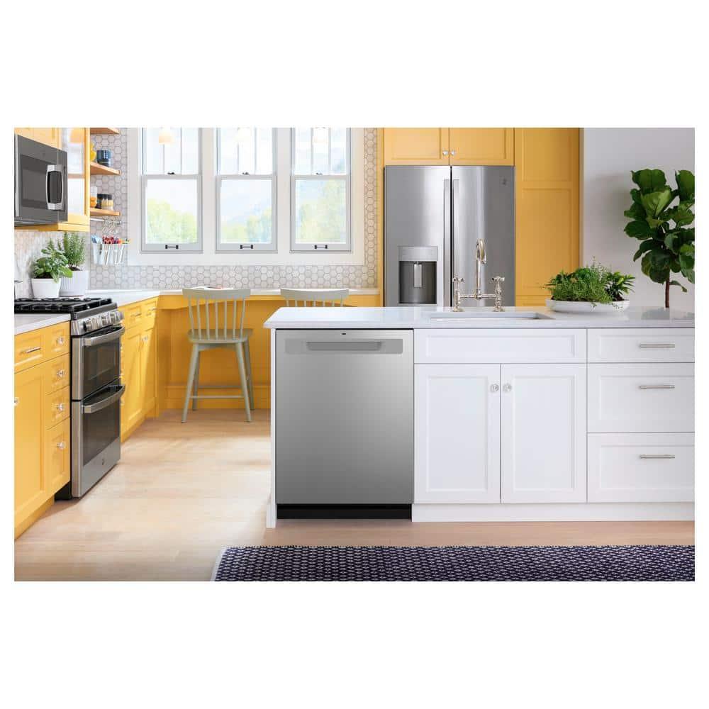 GE Appliances 24" 50 dBA Built-In Digital Control Dishwasher GDP630PYRFS