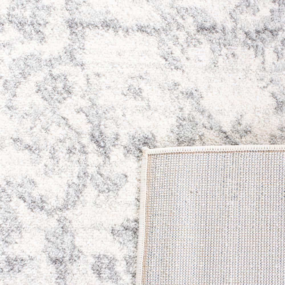 Madison MAD603 Power Loomed Indoor Area Rug - Silver/Ivory - 5'3"x7'6" - Safavieh
