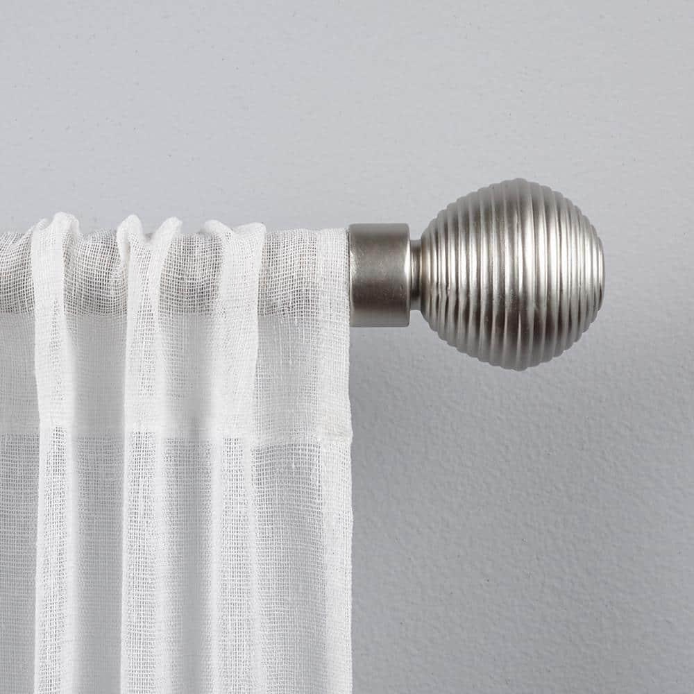 EXCLUSIVE HOME Modern Layer 1" Curtain Rod and Coordinating Finial Set, Matte Silver, Adjustable 36"-72"