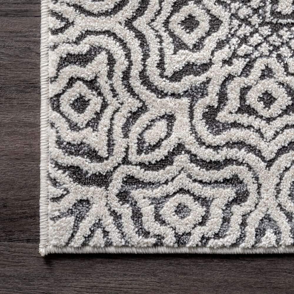 Nuloom Exie Medallion 5x7 Indoor Area Rug for Living Room Bedroom Dining Room Kitchen, Grey/Ivory