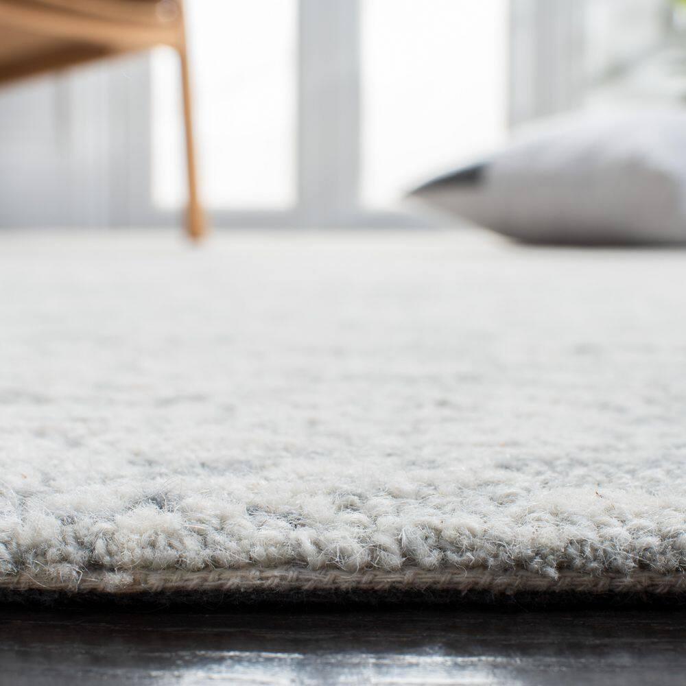 Metro MET805 Hand Tufted Runner Rug - Light Grey - 2'3"x8' - Safavieh.