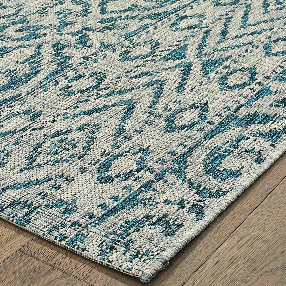 LR Home Victoria Damask Performance Indoor/Outdoor Area Rug, Blue/Gray, 3' x 5'