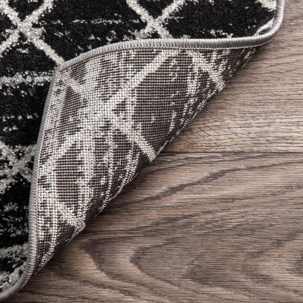 Blythe Modern Moroccan Trellis 8 ft. Black Round Rug