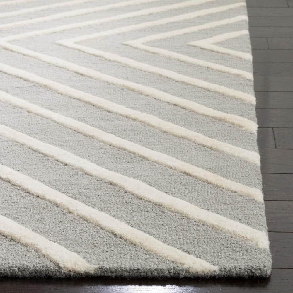 Safavieh Kids Pattern SFK920 Hand Tufted Indoor Area Rug - Grey/Ivory - 8'x10' - Safavieh