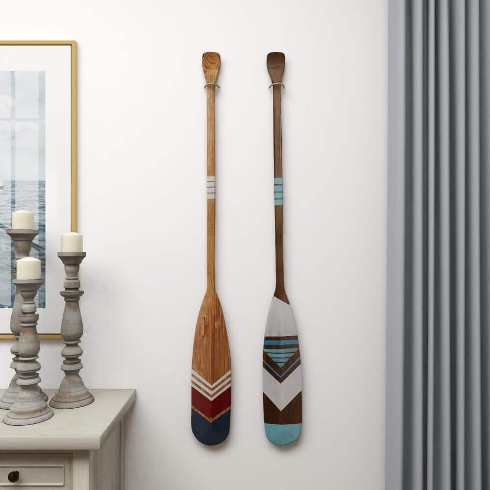 DecMode Multi Colored Wood Novelty Canoe Oar Paddle Wall Decor with Arrow and Stripe Patterns (2 Count)