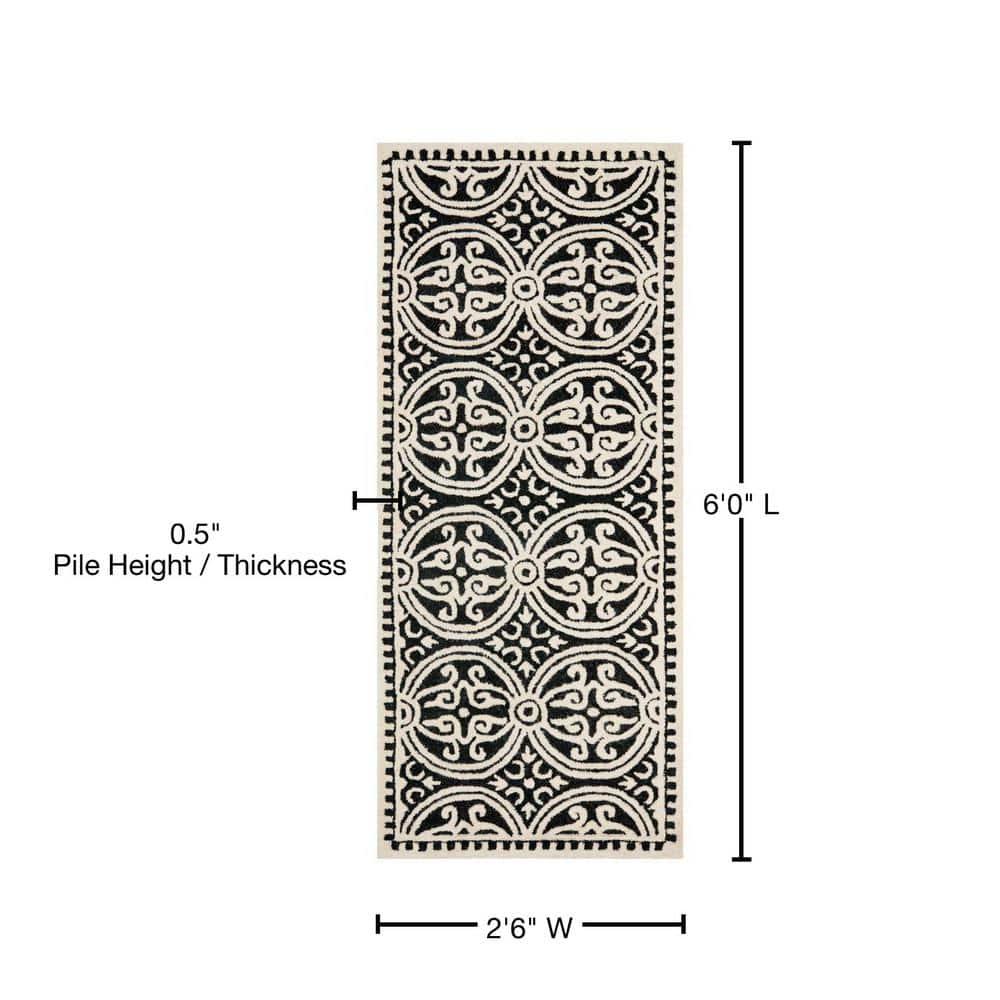 SAFAVIEH Cambridge Leslie Geometric Wool Runner Rug, Black/Ivory, 2'6" x 6'