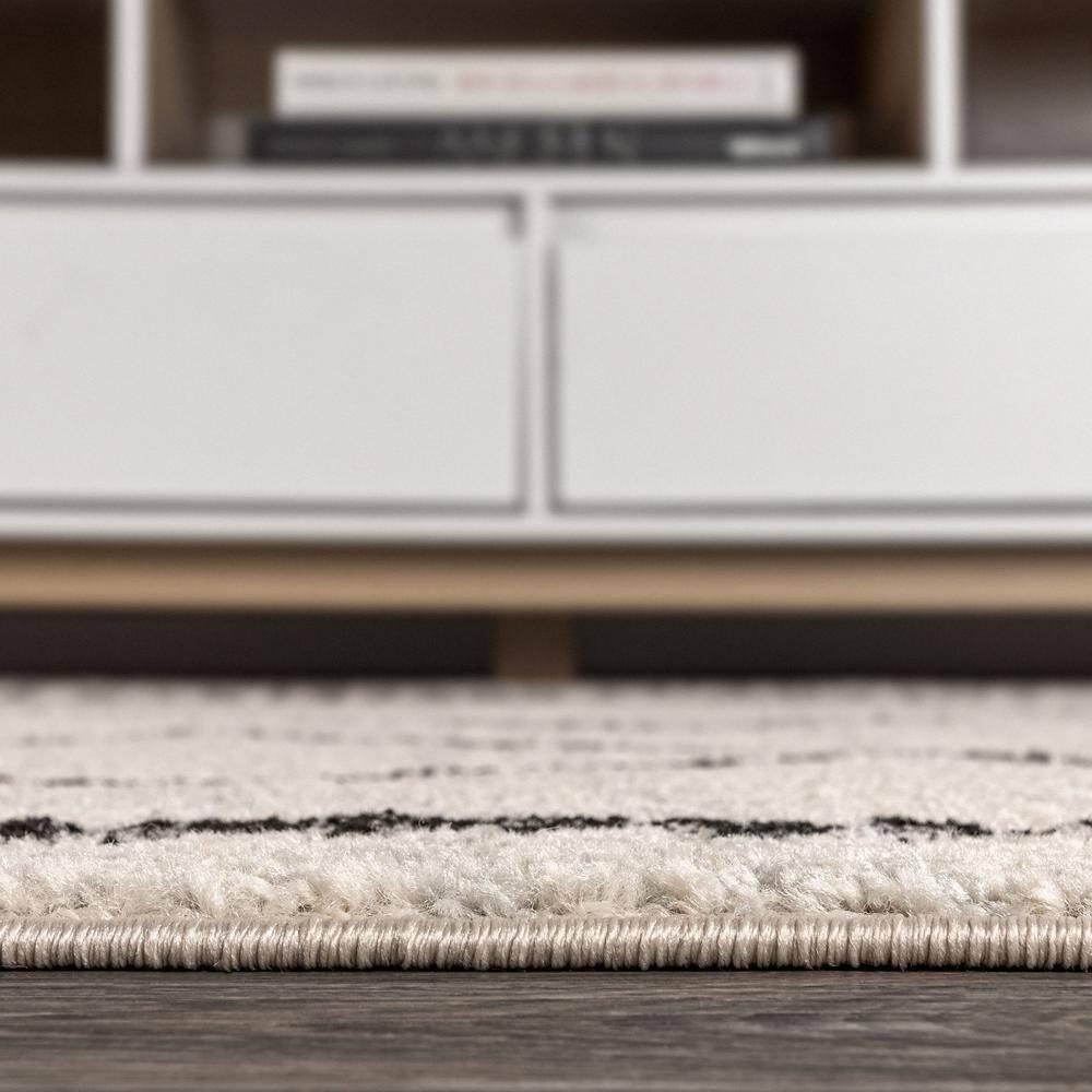 5'x8' Zaina Moroccan Beni Souk Area Rug, Cream/Black - JONATHAN Y