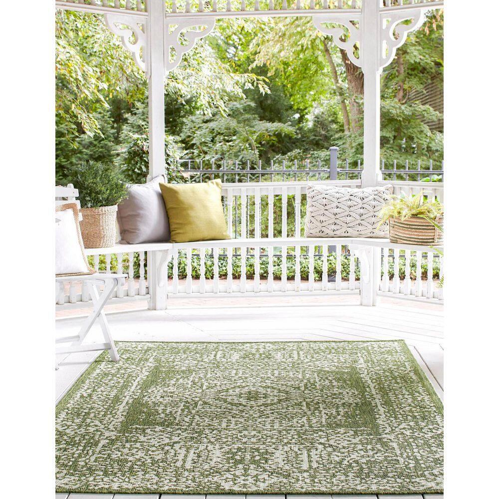 Unique Loom 7' 1 x 10' 0 Rectangle Indoor/Outdoor Traditional Green Area Rug