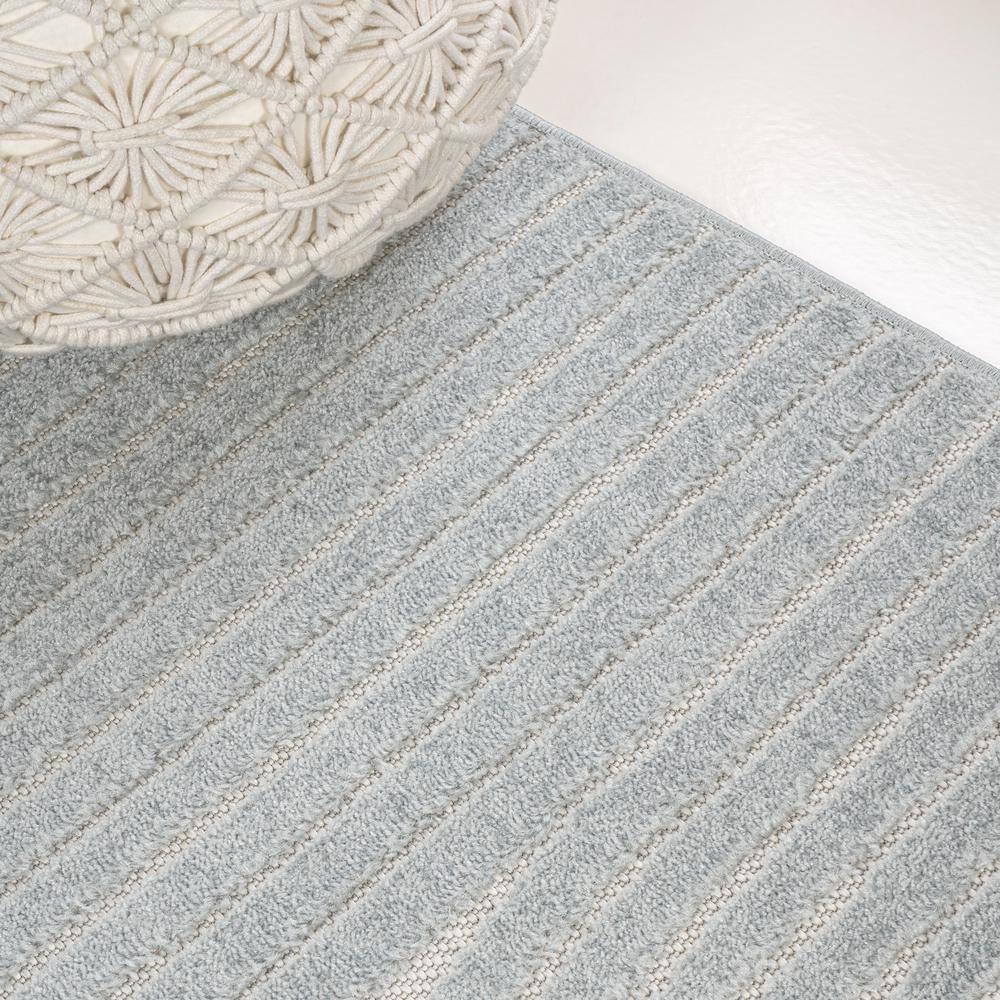 JONATHAN Y Hallie High-Low Minimalist Curve Geometric Light Blue/Cream 4 ft. x 6 ft. Indoor/Outdoor Area Rug