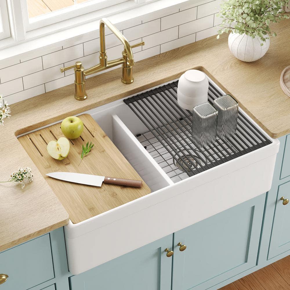 33" L X 20" W White Fireclay Double Bowl Workstation Farmhouse Kitchen Sink with Cutting Board And Dish-Drying Rack