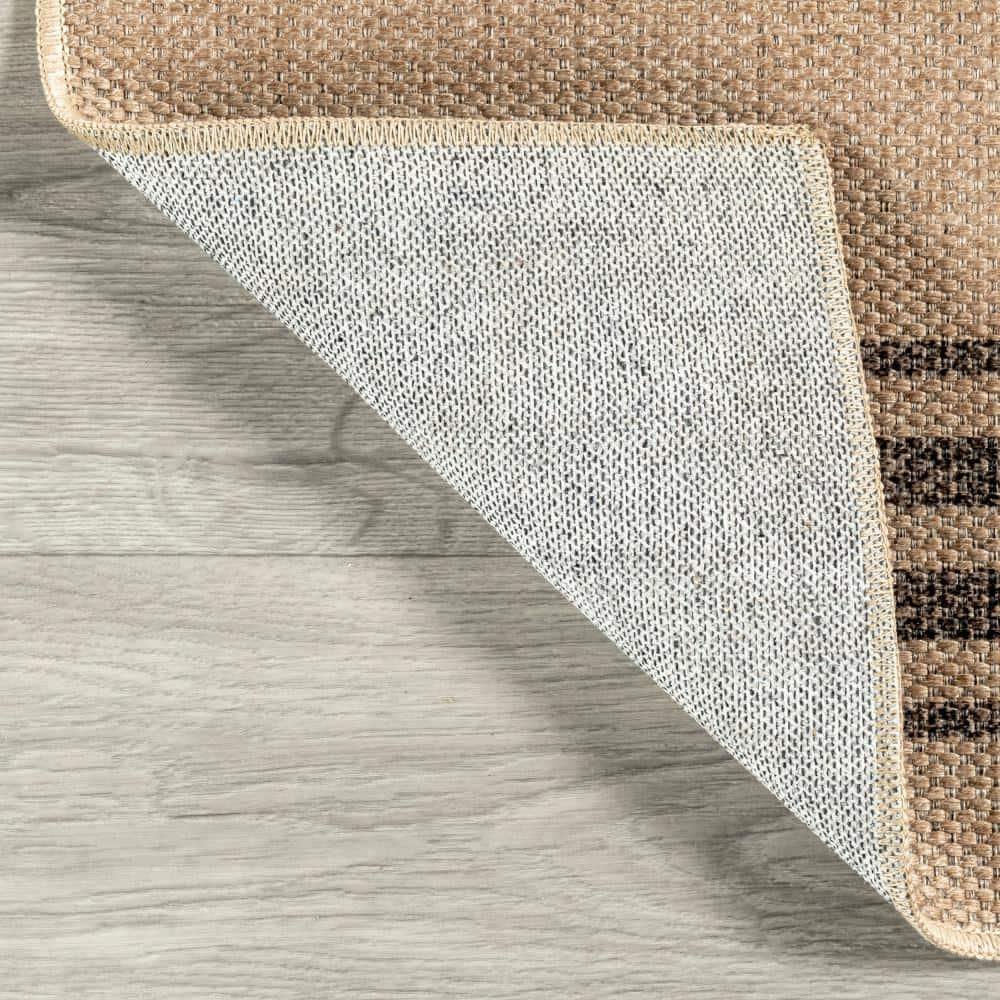 Bungalow Rose Hassell Lavina Striped Easy 100% recycled polyester Machine Washable Area Rug