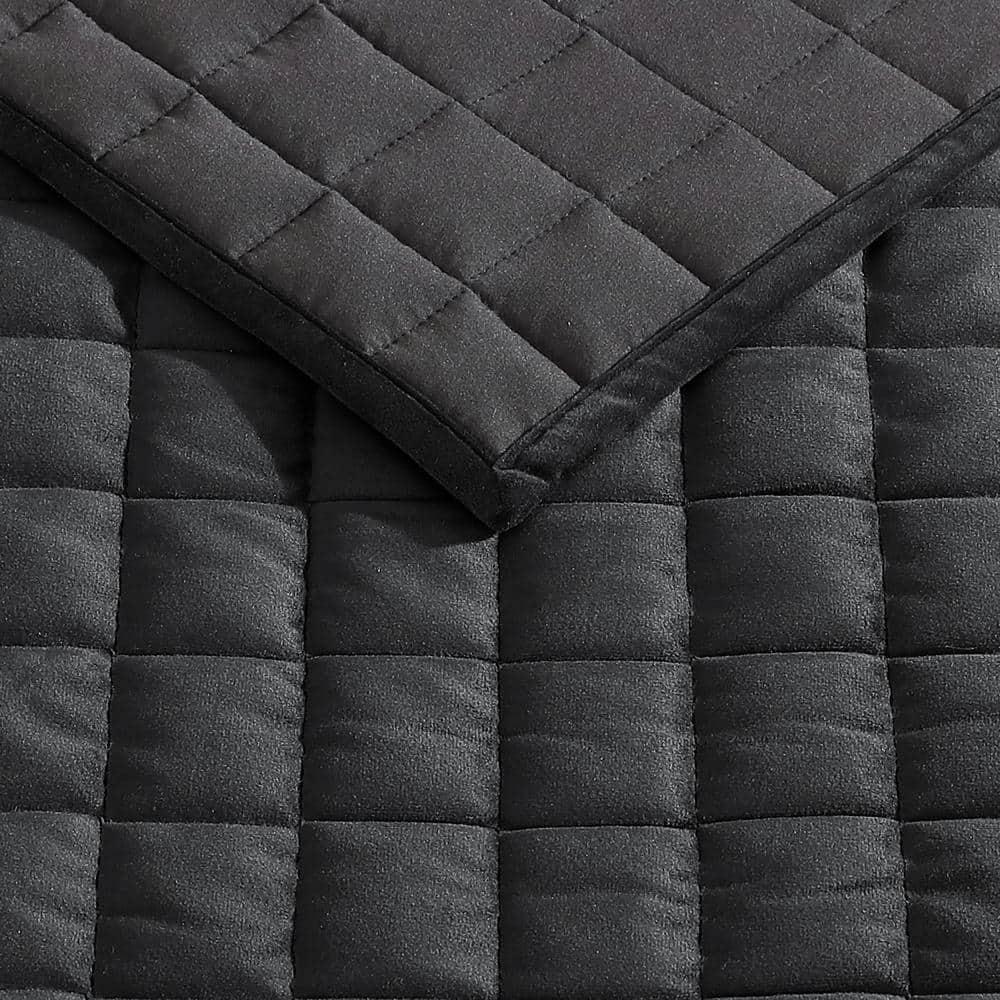 Vera Wang- King Quilt Set, Super Soft Bedding Set with Matching Shams, Modern Room Essentials (Diamond Black, King)