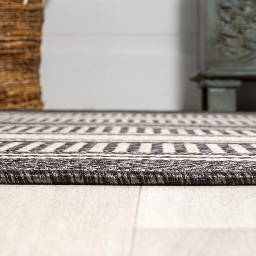 8' x 10' Haynes Modern Double Stripe Indoor/Outdoor Area Rug, Black/Cream - JONATHAN Y
